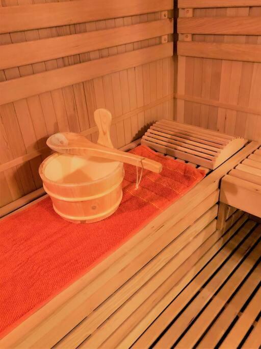 Casita - Sterneferienhaus Mit Garten, Sauna Und Wallbox Kirburg Exterior foto