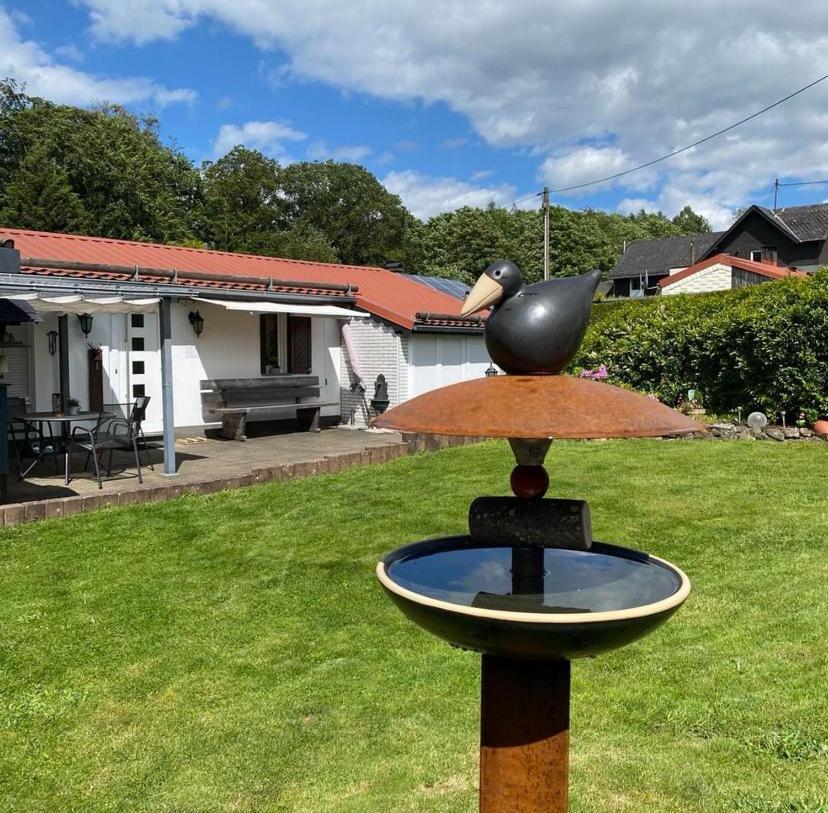 Casita - Sterneferienhaus Mit Garten, Sauna Und Wallbox Kirburg Exterior foto